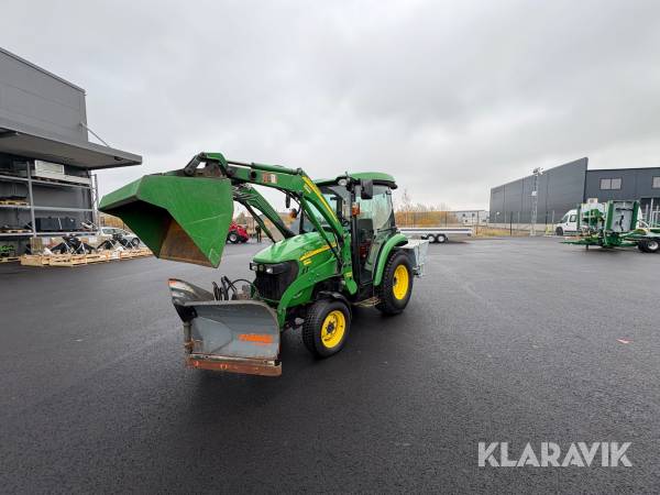 Traktor John Deere 3720 med Frontlastare och vinterutrustning