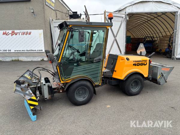 Redskapsbärare Belos Trans Pro 4560 med redskap