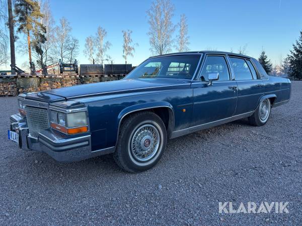 Cadillac Brougham - V8