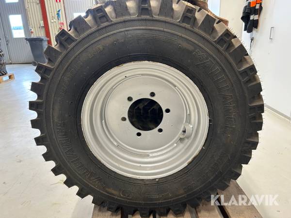 Entreprenaddäck Alliance Multiuse 550 365/70R18