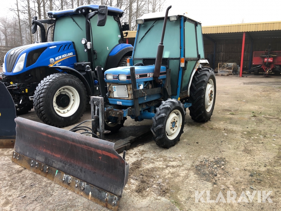Traktor Ford 2120