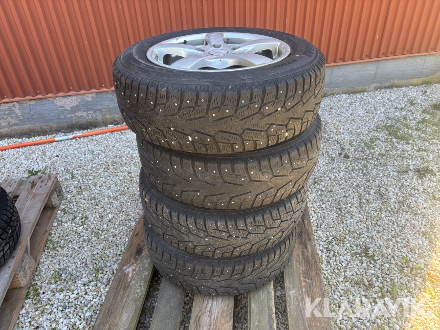 Däck Yokohama 195/65R15 4 stycken