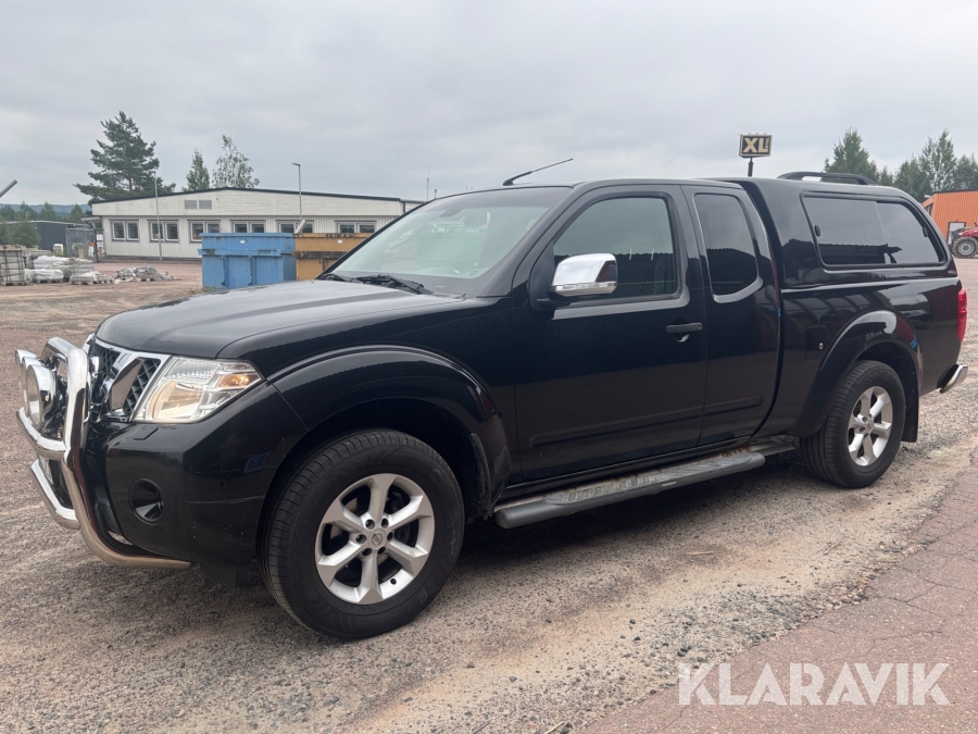 Pickup Nissan Navara med kåpa 4WD