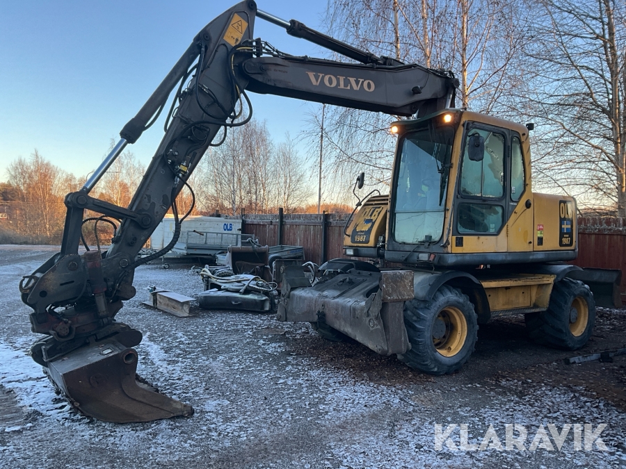 Grävmaskin Volvo EW160B med tiltrotator och skopa