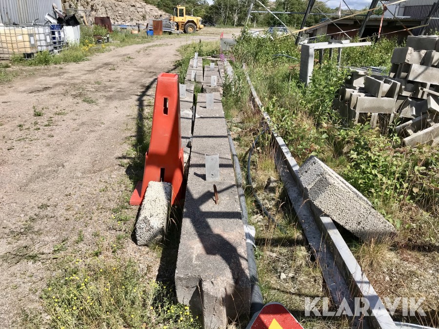 Llentab Hall Llentab 