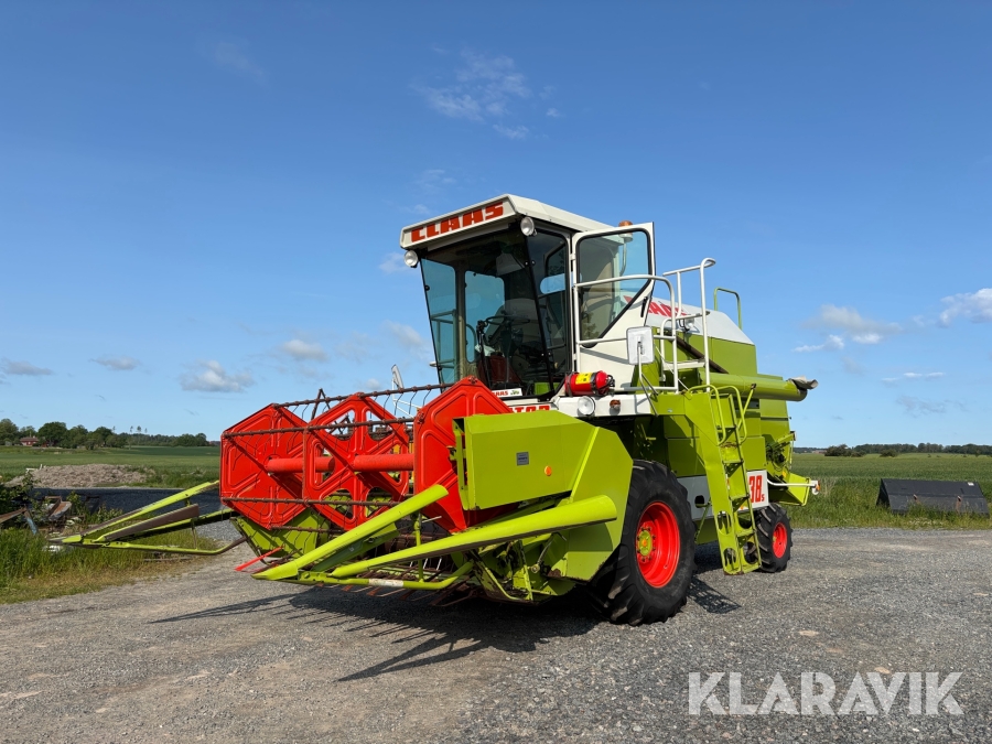 Skördetröska Claas Dominator 38s