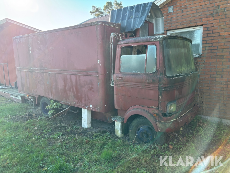 Lastbil Mercedes-Benz LP 608