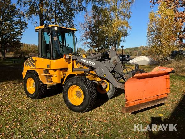 Hjullastare Volvo L30B Pro Vikplog, Sandspridare & redskap