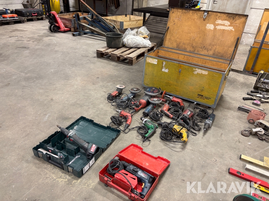 Diverse kapmaskiner och borrmaskiner tigersåg med stor verktygslåda
