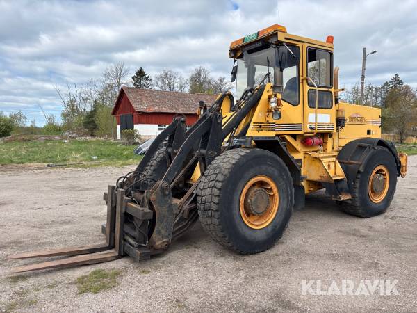 Hjullastare Ljungby Maskin L12 med hydrauliska gafflar