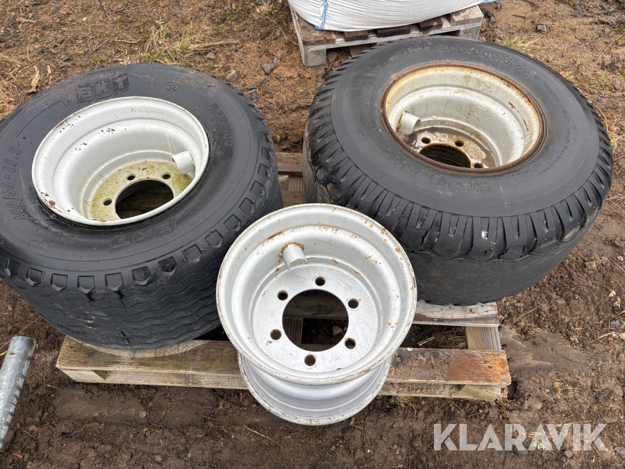 Däck på fälg 400/60-15.5