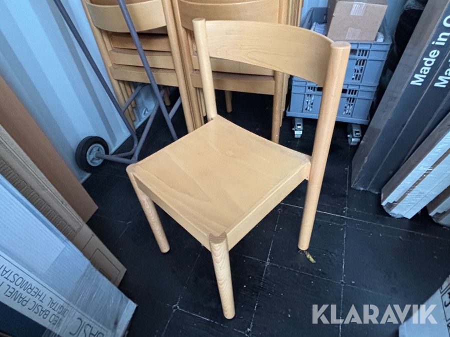 Trästolar Balzar Beskow 22st med kärra