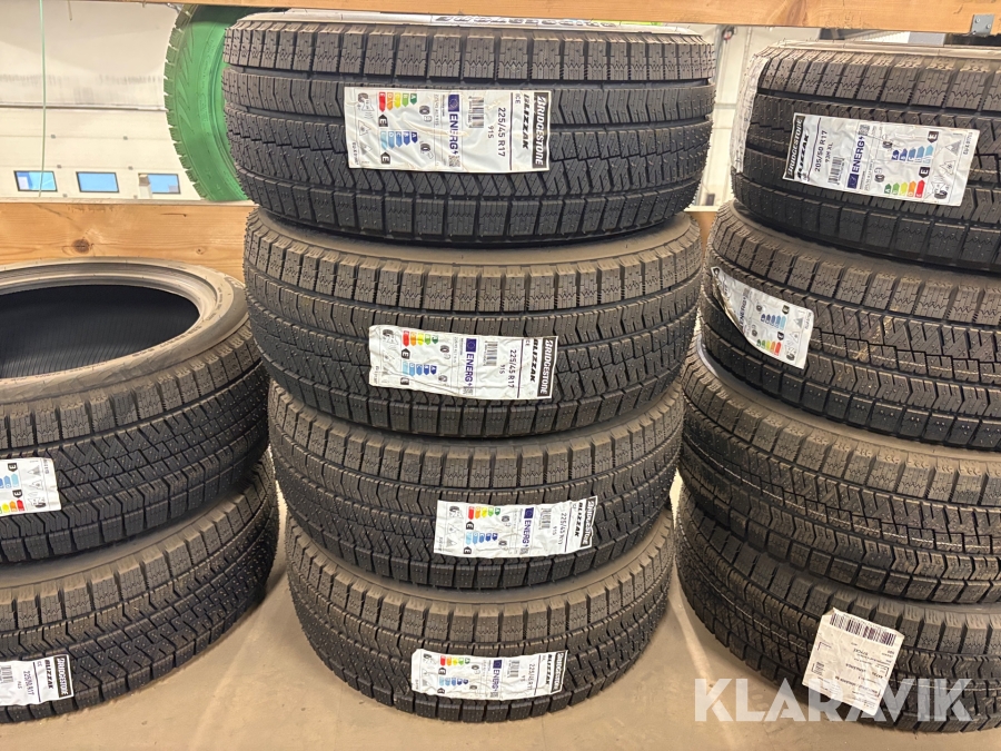 Vinterdäck Bridgestone Blizzak ICE 225/45R17 4st