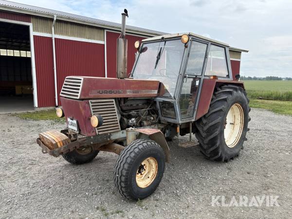 Traktor Ursus C-385