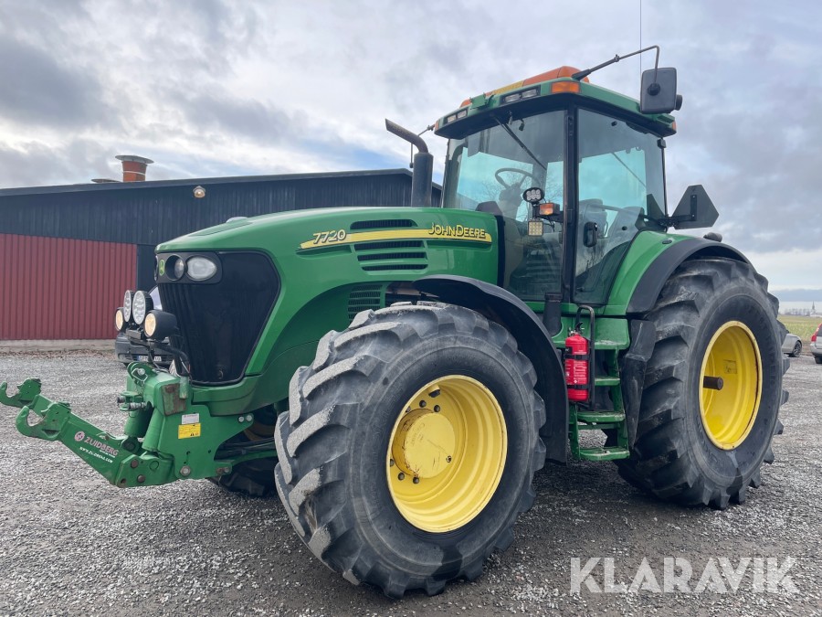 Traktor John Deere 7720