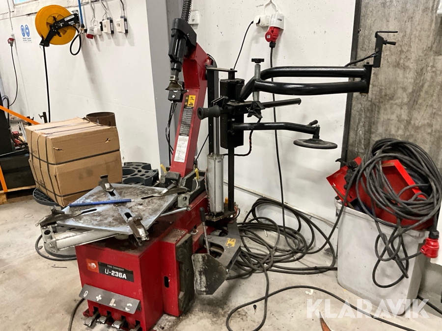 Däckmaskin Pela U-236A