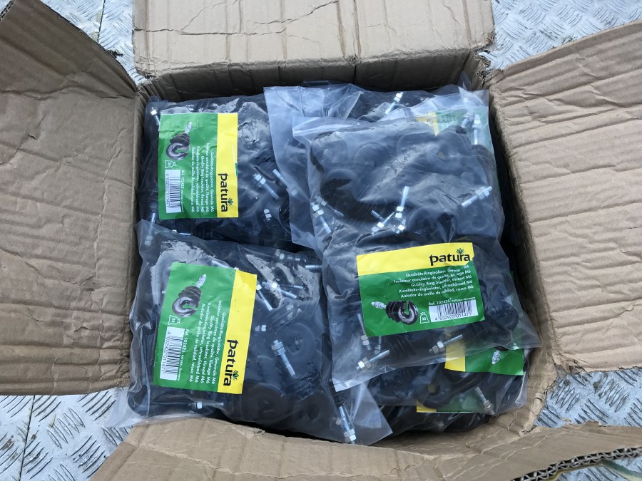 Isolatorer till elstängsel