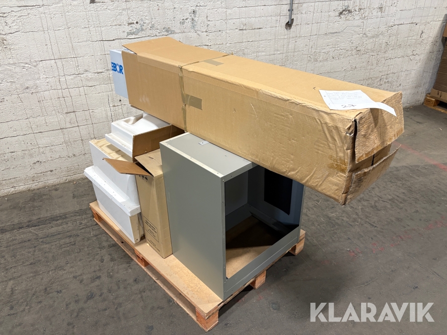 Delar till utställningskök 1st pall (diskho, handfat, fläktkåpa m.m)