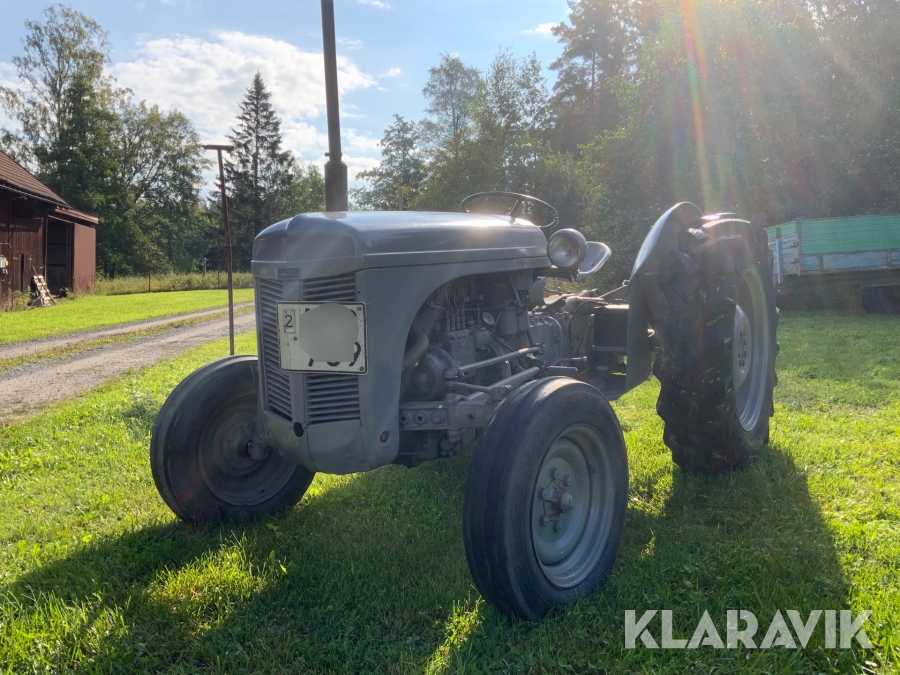 Veterantraktor Massey Ferguson Grålle diesel