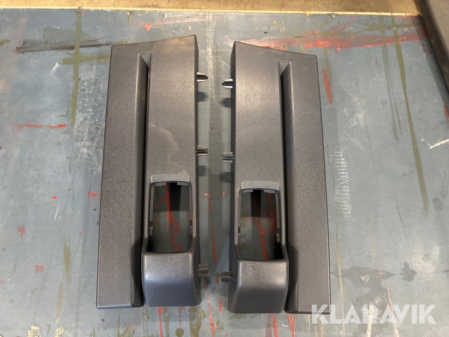 Fotstegskåpa Scania Höger och vänster 3 st