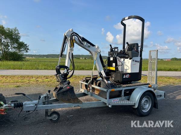 Minigrävare Bobcat E10Z med släp och 4 st verktyg