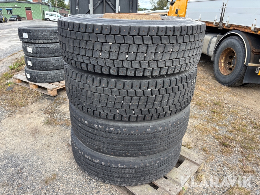 Däck med fälg Bridgestone M729 315/80R22.5 4 st