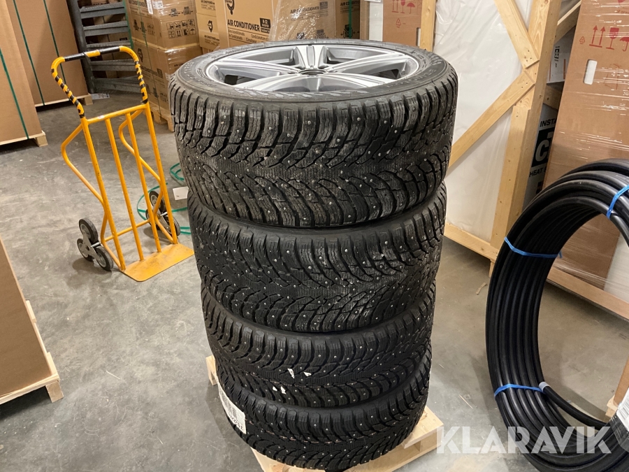 Däck med fälg Nokian Hakkapelitta 9 SUV