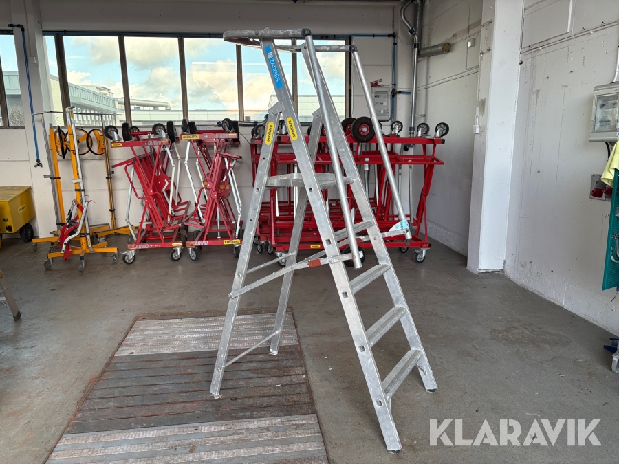 Trappstege med plattform Zarges