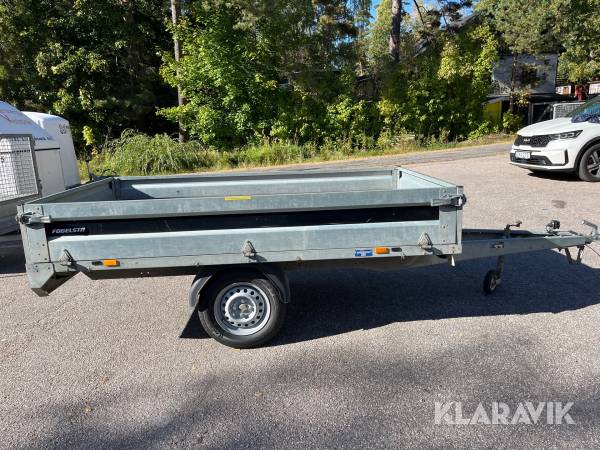 Personbilssläp THULE H1 4260 fällbara lämmar