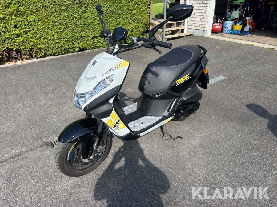 Moped Peugeot Kisbee