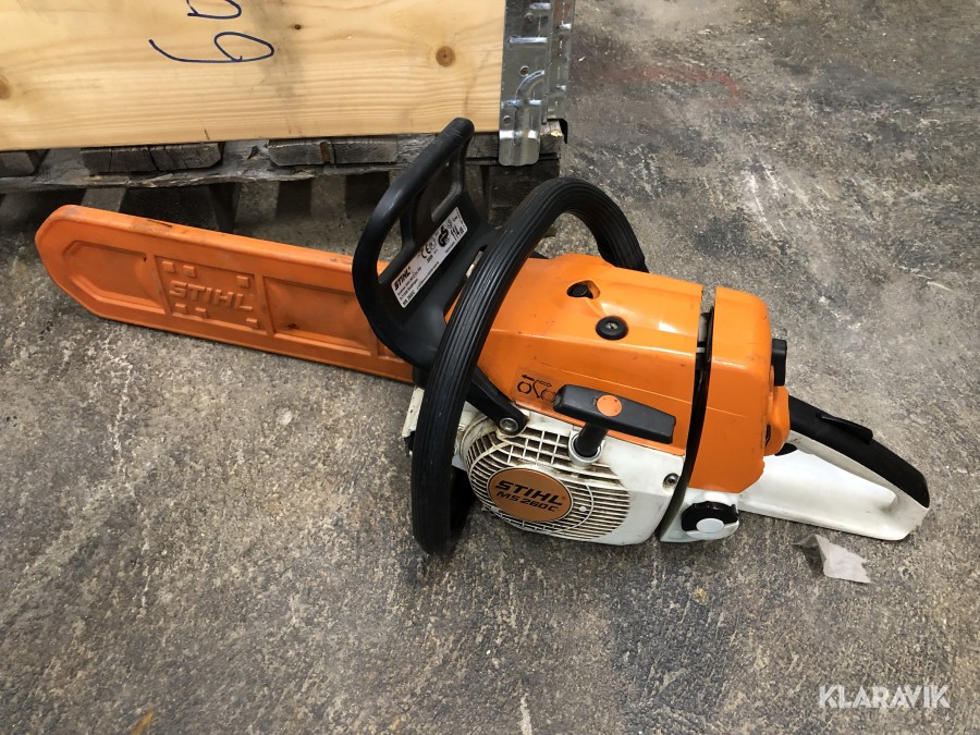Klaravik Auktioner Motorsåg Stihl MS260C