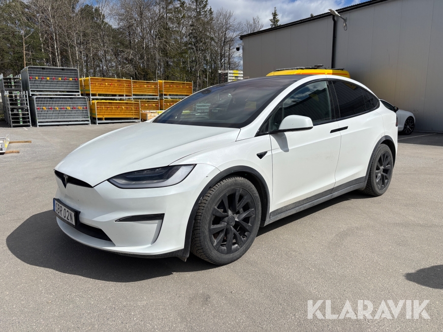 Tesla Model X Longe range