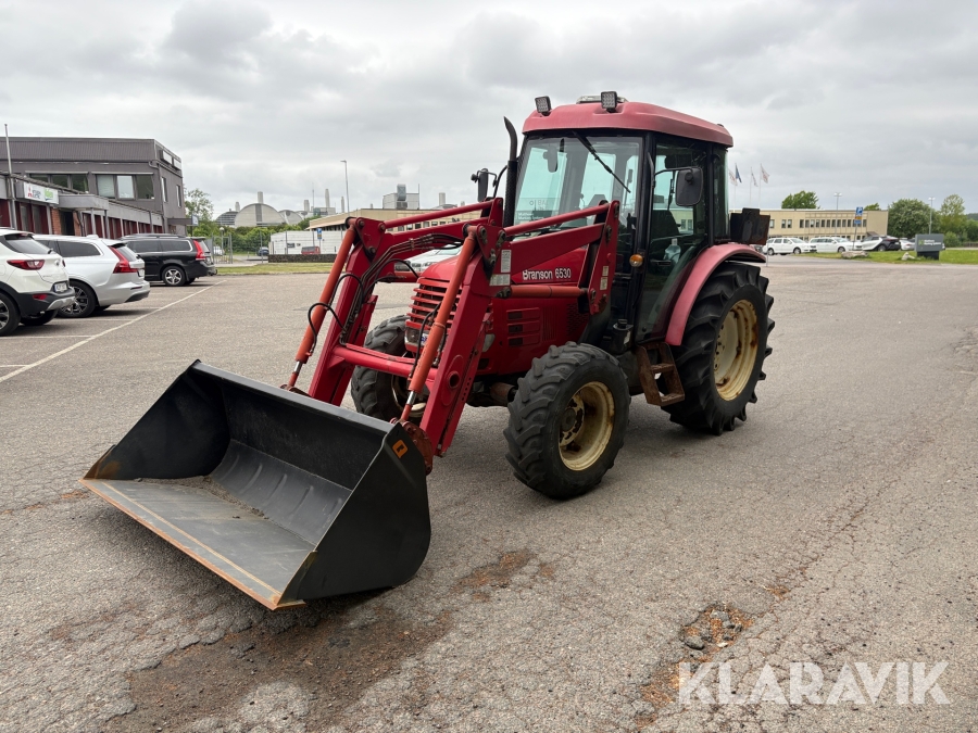 Traktor Branson 6530 frontlastare
