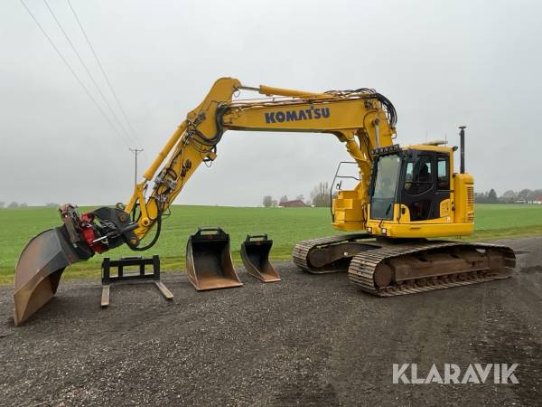 Bandgrävmaskin Komatsu PC 228 US LC med knäckbom, grävsystem och många redskap