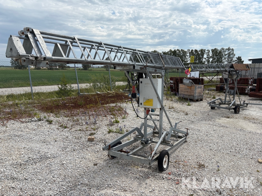 Belysningsmast med lampor Oy Airam Electric 3x4m 2st