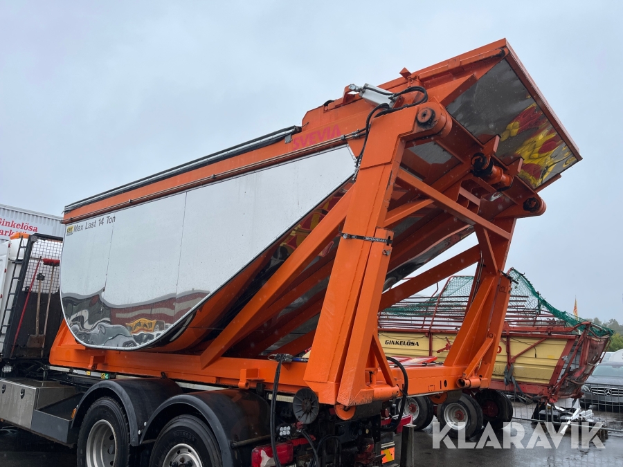 Högtippsbalja på lastväxlarram CMT