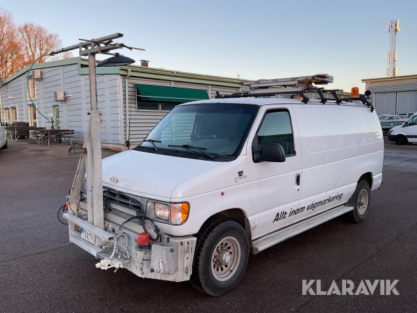 Utsättningsbil för linjemålning Ford Tri-Star