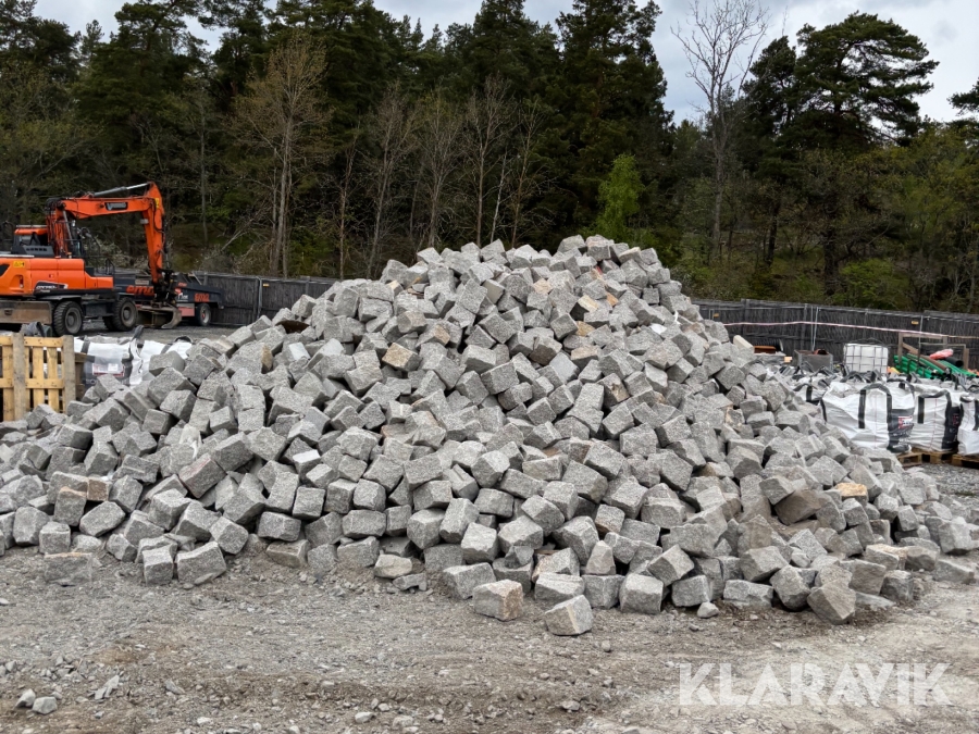 Parti med marksten Svensk Stormarksten 195 m2