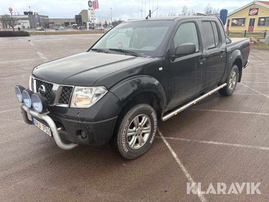 A-Traktor Nissan Navara