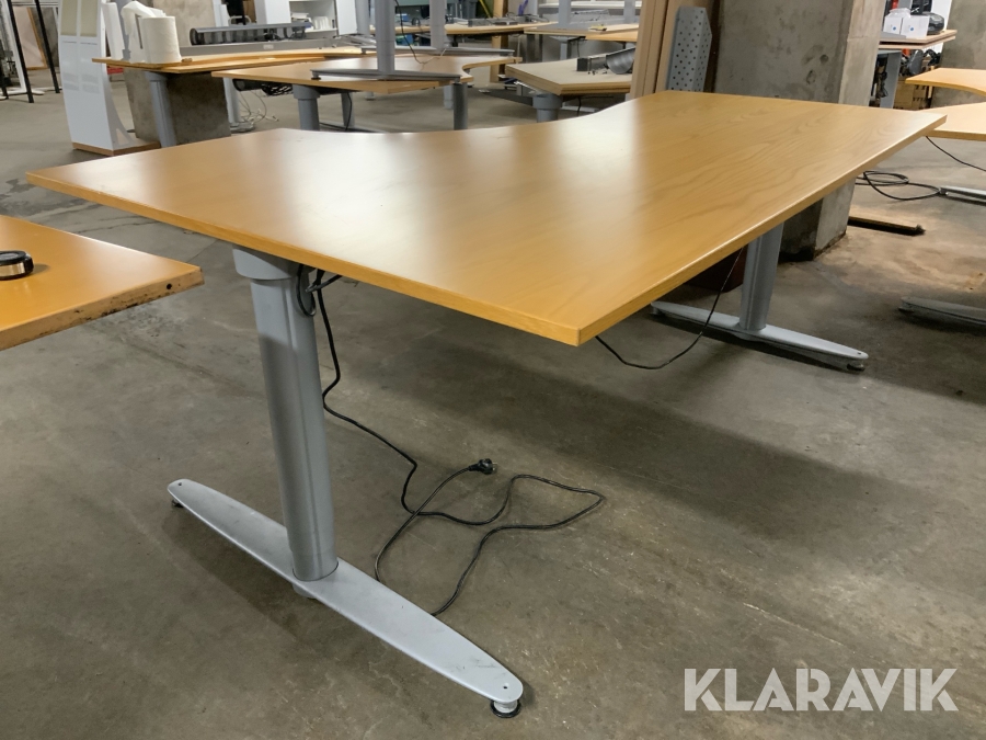 Skrivbord höj och sänkbar Kinnarps