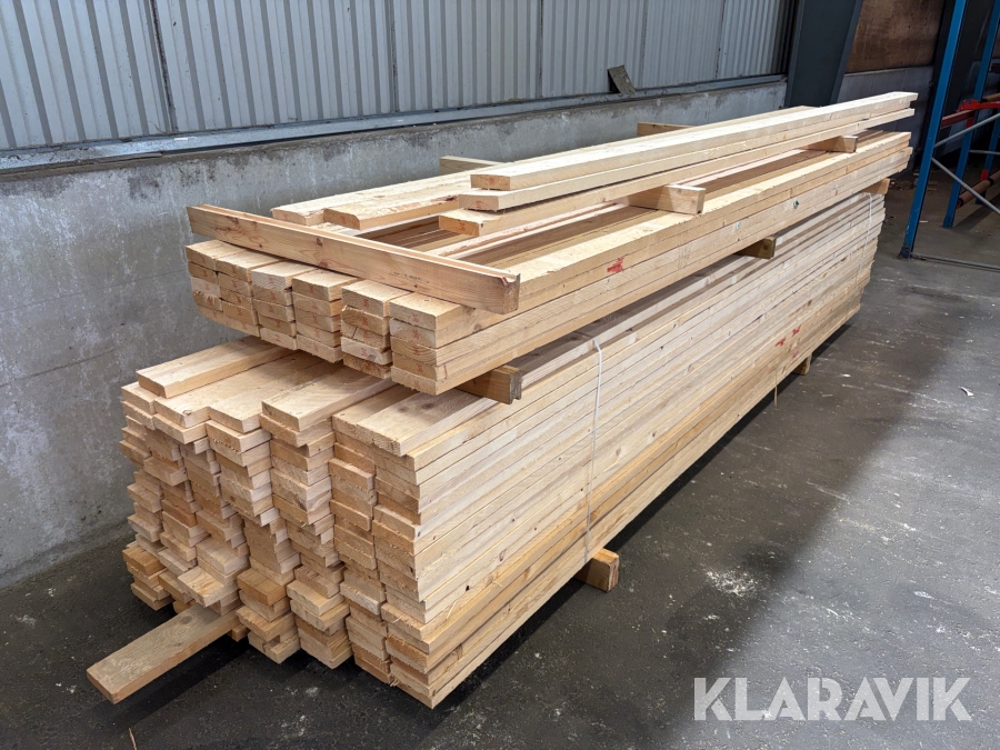 Råsågat virke 32x125x3600 ca 175st