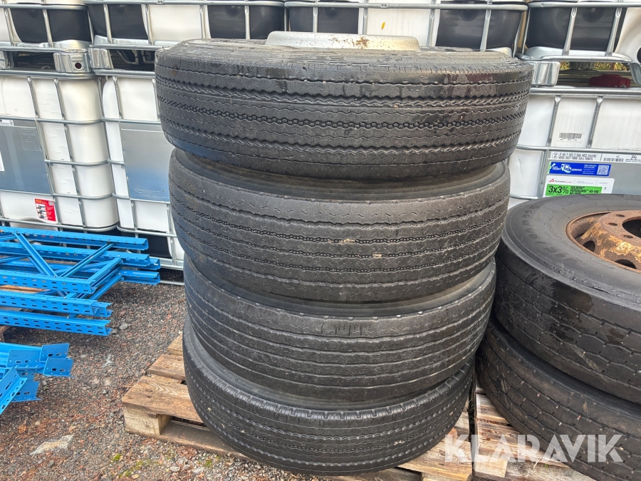 Sommardäck Bridgestone 12R22.5 4st