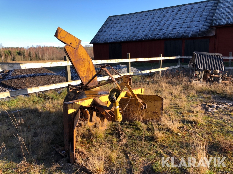 Snöslunga med trepunktfäste Trima R-220-E