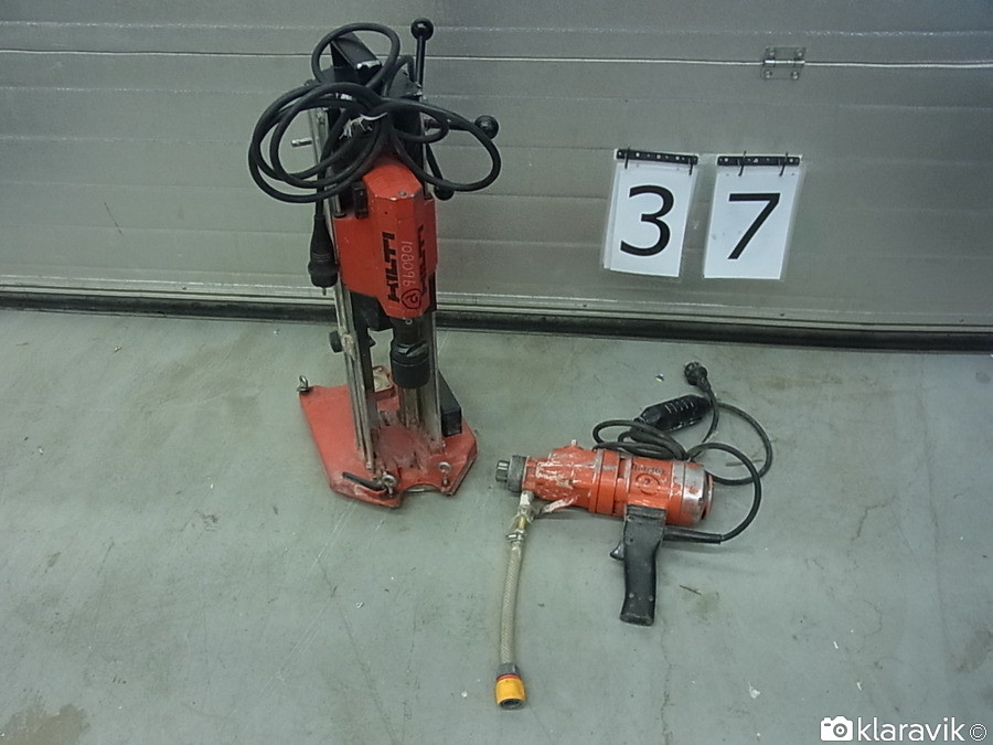 2 st KÄRNBORRMASKIN EL säljes om ett parti!