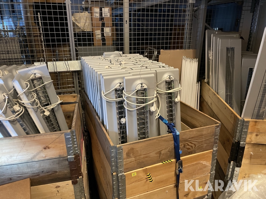 Belysning/lysrör Fagerhult Avion ca 40 st