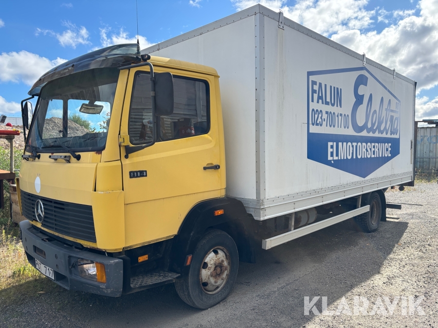 Lastbil Mercedes-Benz 814/42 med verkstadsinredning