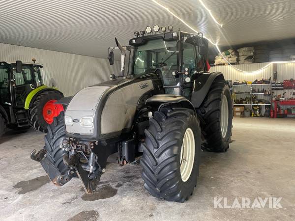Traktor Valtra T180