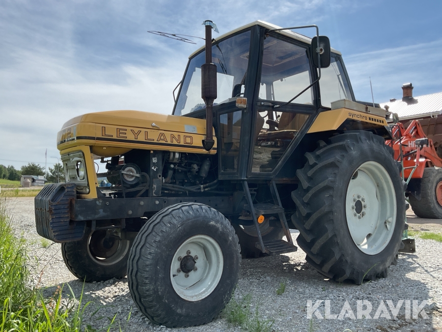 Traktor Leyland 702