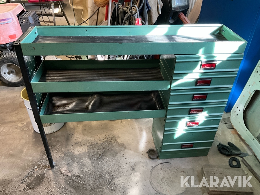 Verkstadsinredning för bil