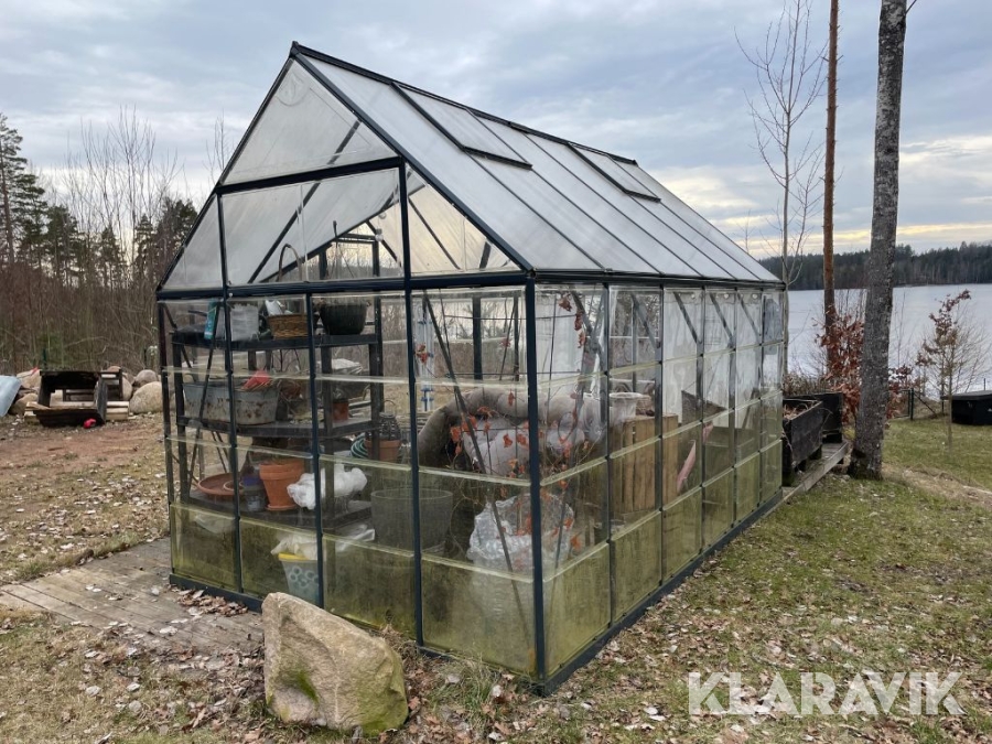 T-format växthus i plast med aluminiumprofiler